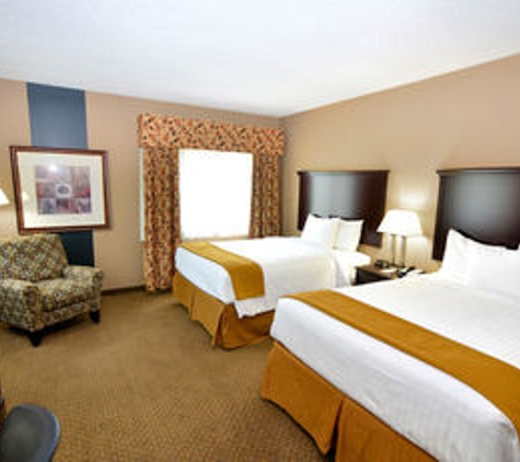 Boulders Inn & Suites Denison - Denison, IA