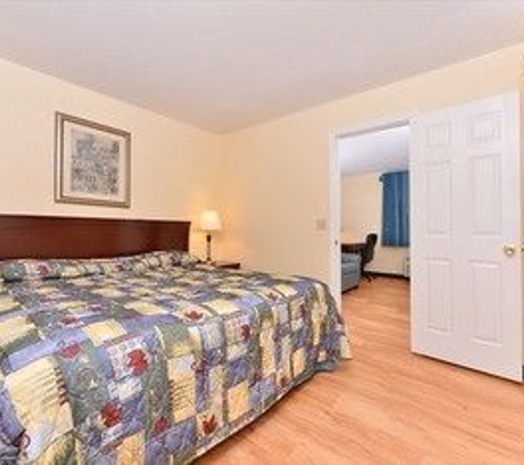 Tower Inn & Suites - Guilford, CT