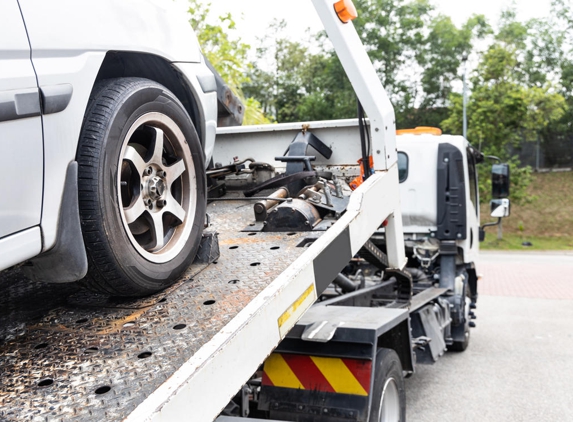 No Limit Towing and Junk Car Buying - Milwaukee, WI