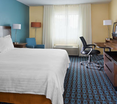 Fairfield Inn & Suites - Lexington, KY