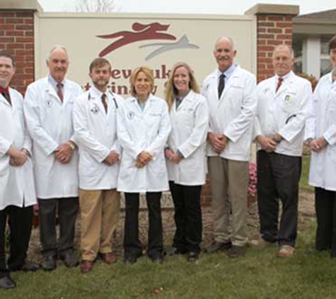 Pewaukee Veterinary Service - Pewaukee, WI