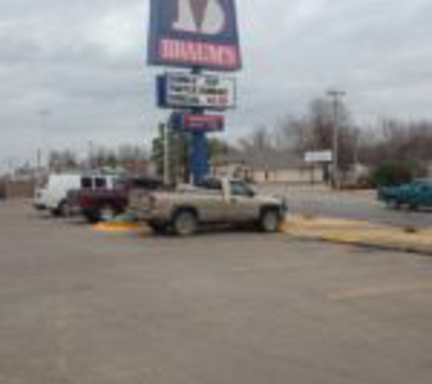 Braum's Ice Cream and Dairy Store - Miami, OK