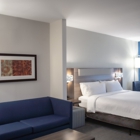 Holiday Inn Express & Suites Overland Park