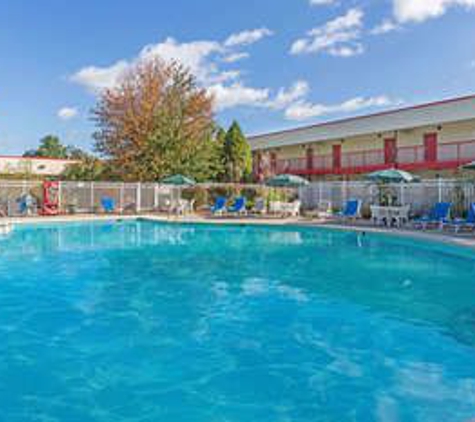 Ramada by Wyndham Yonkers - Yonkers, NY