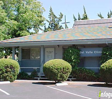 Del Valle Pet Hospital - Karin Conner DVM - Livermore, CA