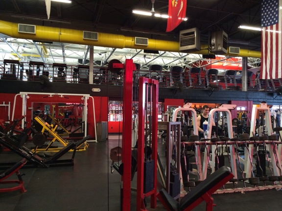 Gold's Gym - North Haven, CT