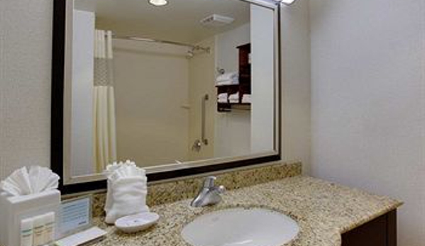 Hampton Inn - Garden City, NY