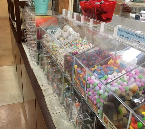 Snooks Candies - Folsom, CA