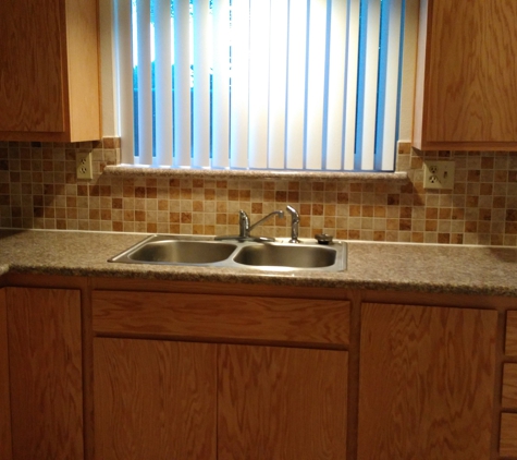 Townhouse Pacifica - Stockton, CA. Granite Counter tops