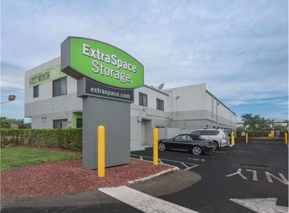 Extra Space Storage - Fort Lauderdale, FL