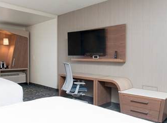 Courtyard by Marriott - Holland, MI