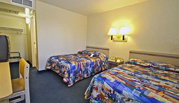 Motel 6 - Turlock, CA