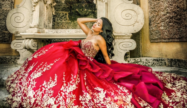 Quinceanera Photography by CHIC Lemonade - Miami, FL. Quinceañera Photo Session in Miami at Vizcaya Museum and gardens