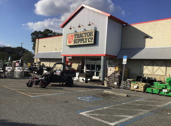 Tractor Supply Co - Groveland, FL