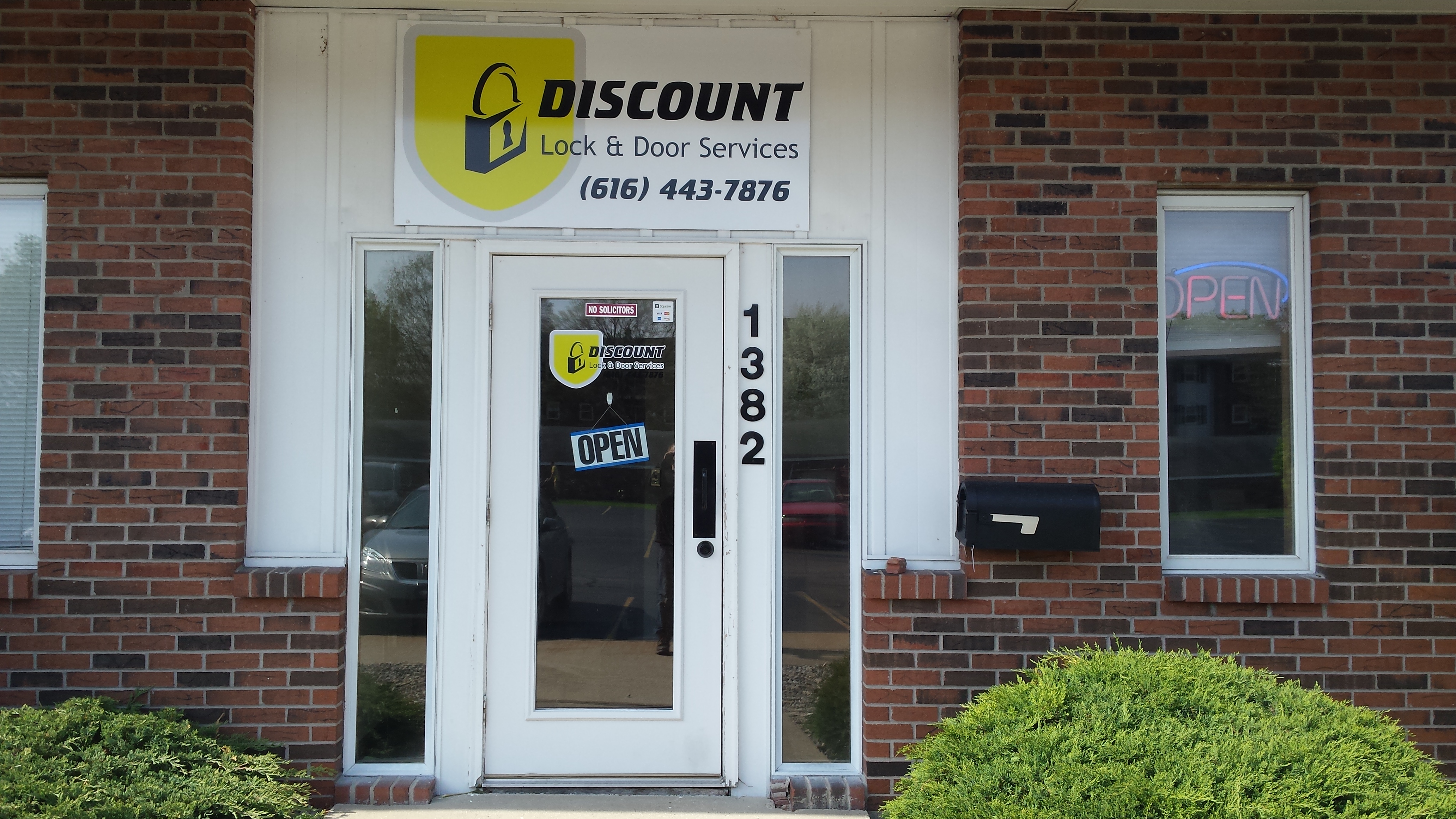 Discount Lock Door Services 1382 Baldwin St Jenison Mi