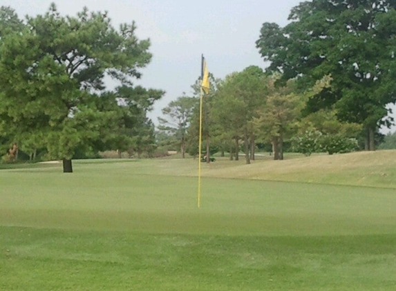 Meadowbrook Country Club - West Memphis, AR