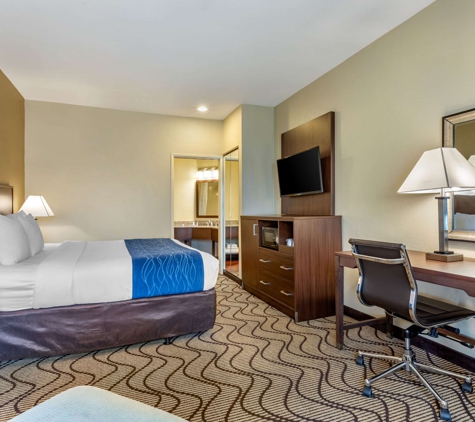 Comfort Inn & Suites Orange County John Wayne Airport - Santa Ana, CA