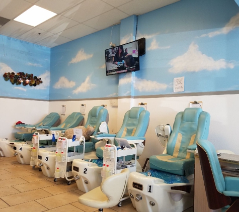 Lovely Nails & Spa - El Paso, TX