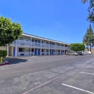 Motel 6 - Claremont, CA