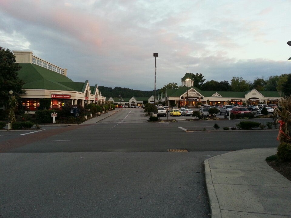 Tanger Outlets - Sevierville, TN 37862