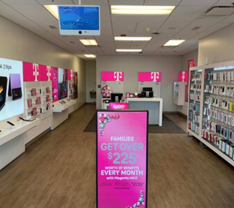 T-Mobile - Delano, CA