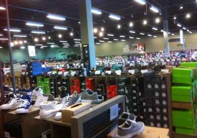 DSW Designer Shoe Warehouse 6722 