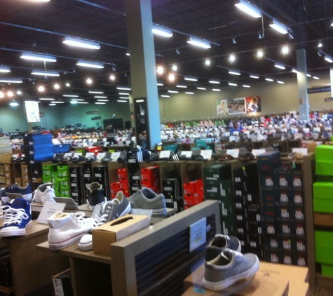DSW Designer Shoe Warehouse - Nashville, TN