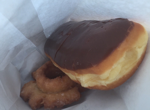 Golden Bell Donuts - San Mateo, CA