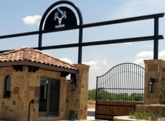 Blacksmith Fence Company - Fort Worth, TX