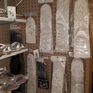 Wedding Veils and Accessories - San Antonio, TX