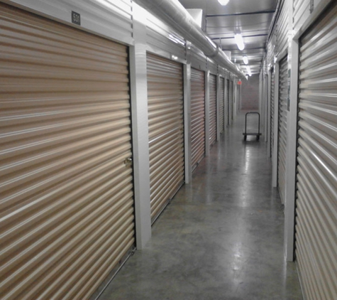 Extra Space Storage - Auburndale, FL