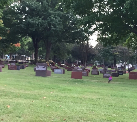 Graceland Cemetery - Milwaukee, WI