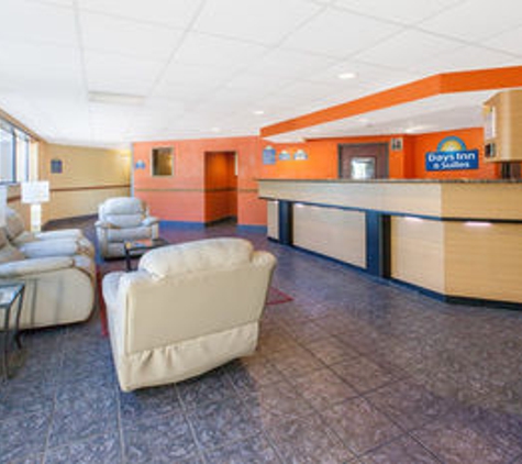 Days Inn & Suites by Wyndham Madison Heights MI - Madison Heights, MI