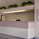 Super 8 by Wyndham Midland - Hotels