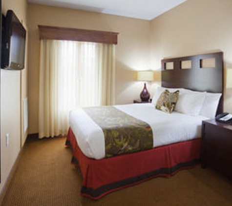 GrandStay Hotel & Suites La Crosse - La Crosse, WI