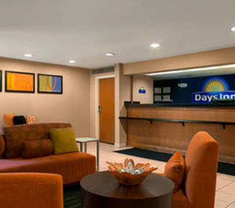 Days Inn - Chattanooga, TN