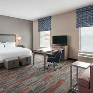 Hampton Inn & Suites at Wisconsin Dells Lake Delton - Wisconsin Dells, WI