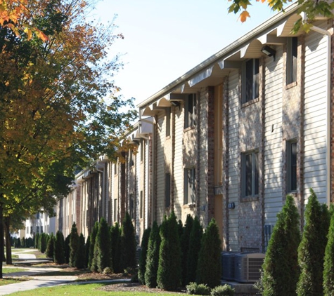 West Creek Manor Apartments - Roanoke, VA