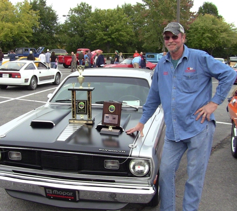 Fredric & Petersen Collision Center & Towing - Franklin, TN