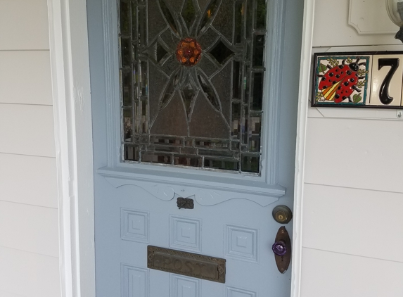 Top Notch Tom - Milford, OH. Front door. Great attention to detail.