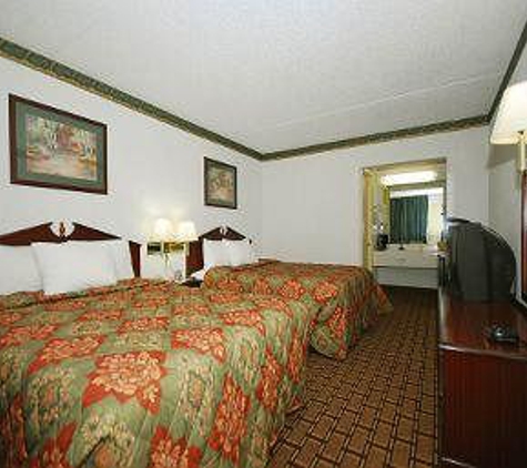 Days Inn - Dickson, TN