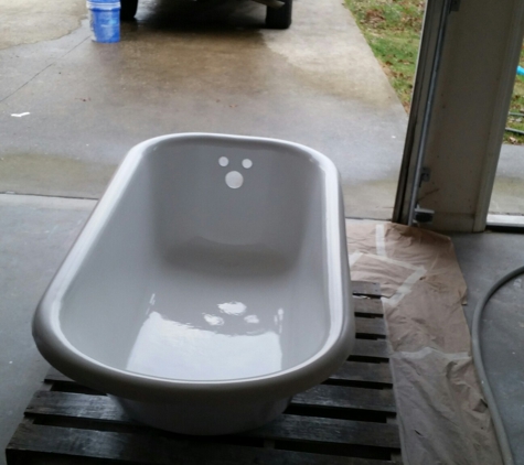 Amazing Reglazing - Richmond, KY. Refinished antique bathtub.