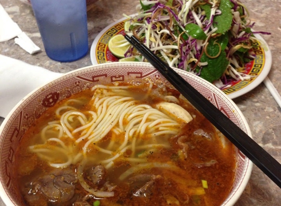 Duc Chuong Bun Bo Hue Midnite - Houston, TX