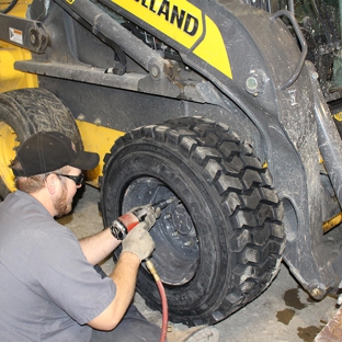 Bauer Built Tire & Service - Clarksville, IN