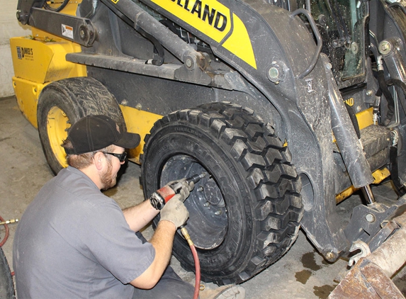 Bauer Built Tire & Service - Durand, WI