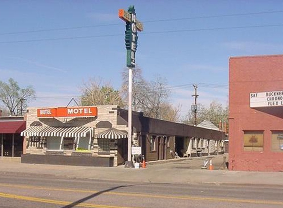 Red Pine Motel - Denver, CO