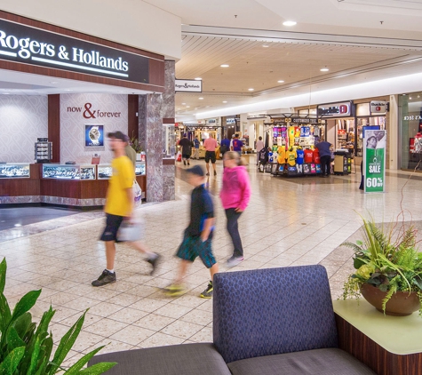 Oakwood Mall - Eau Claire, WI