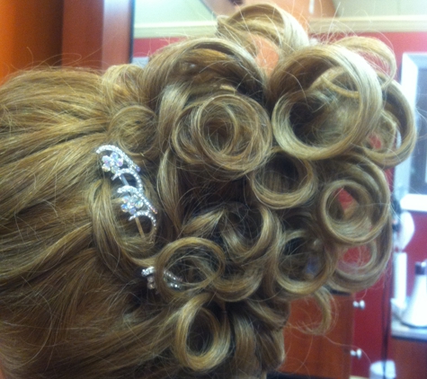 Rregina Salon - Shelby Township, MI