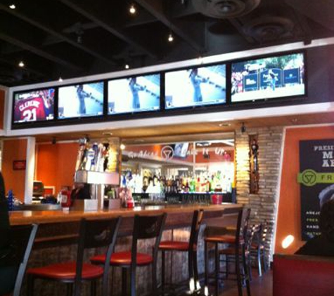 Chili's Grill & Bar - Glendora, CA