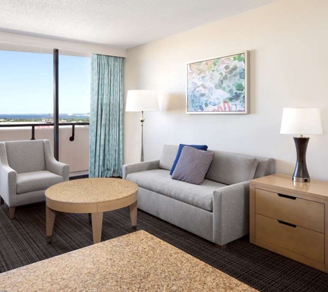 Embassy Suites by Hilton Tampa Airport Westshore - Tampa, FL